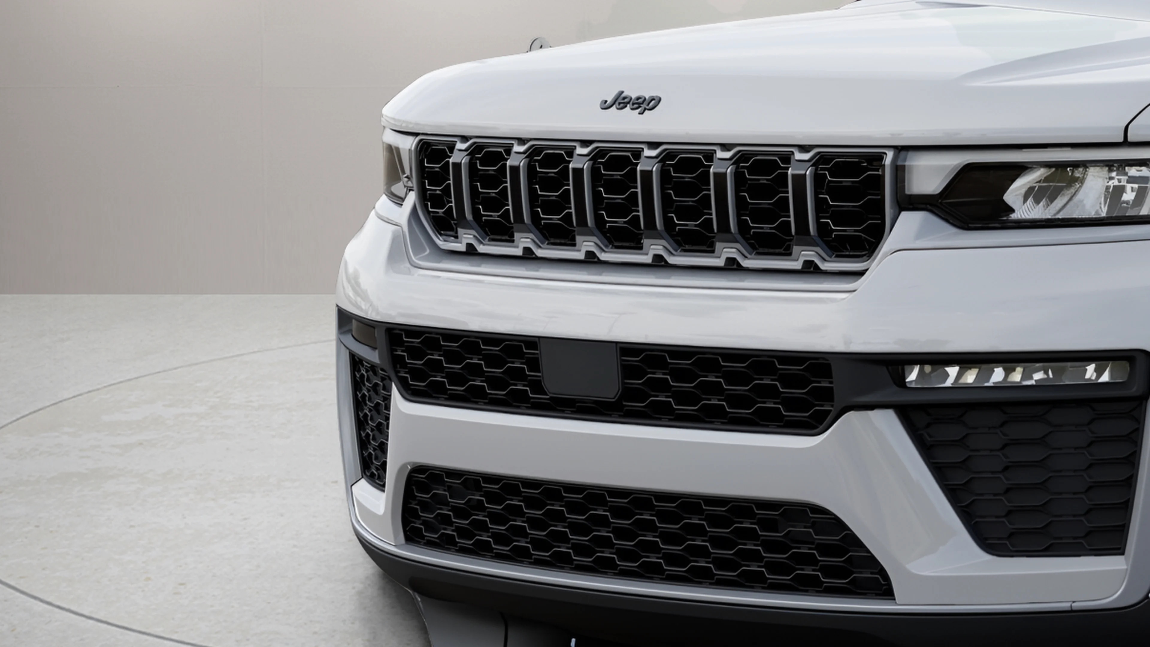 New 2026 Bright White Clearcoat Jeep Limited image 4