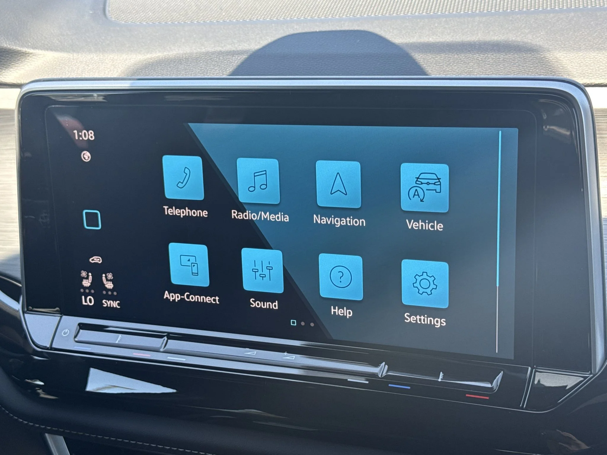 New 2026 Pure Gray Volkswagen 2.0T SE w/Technology image 25