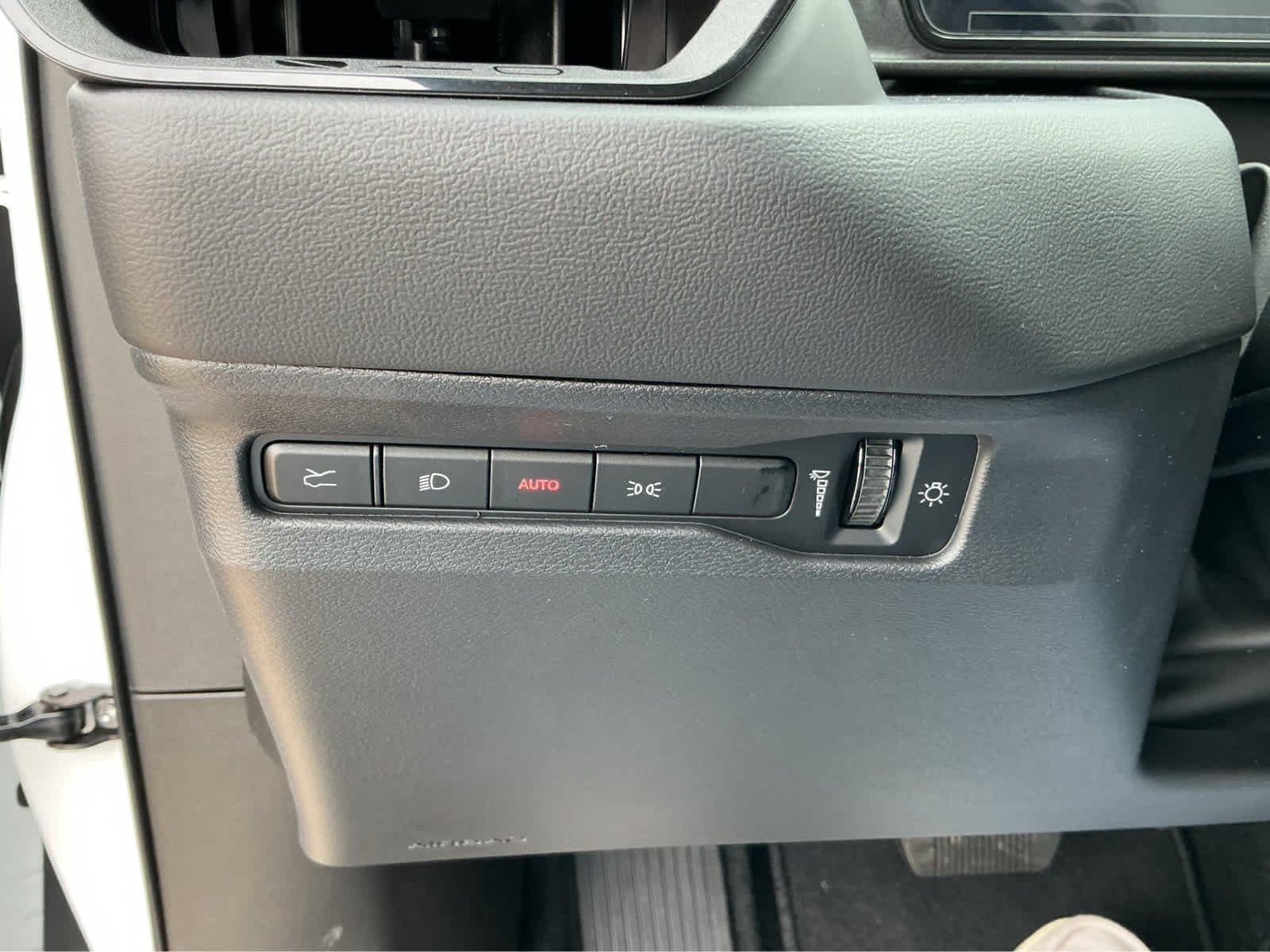 New 2026 White Knuckle Exterior Paint Dodge R/T image 24