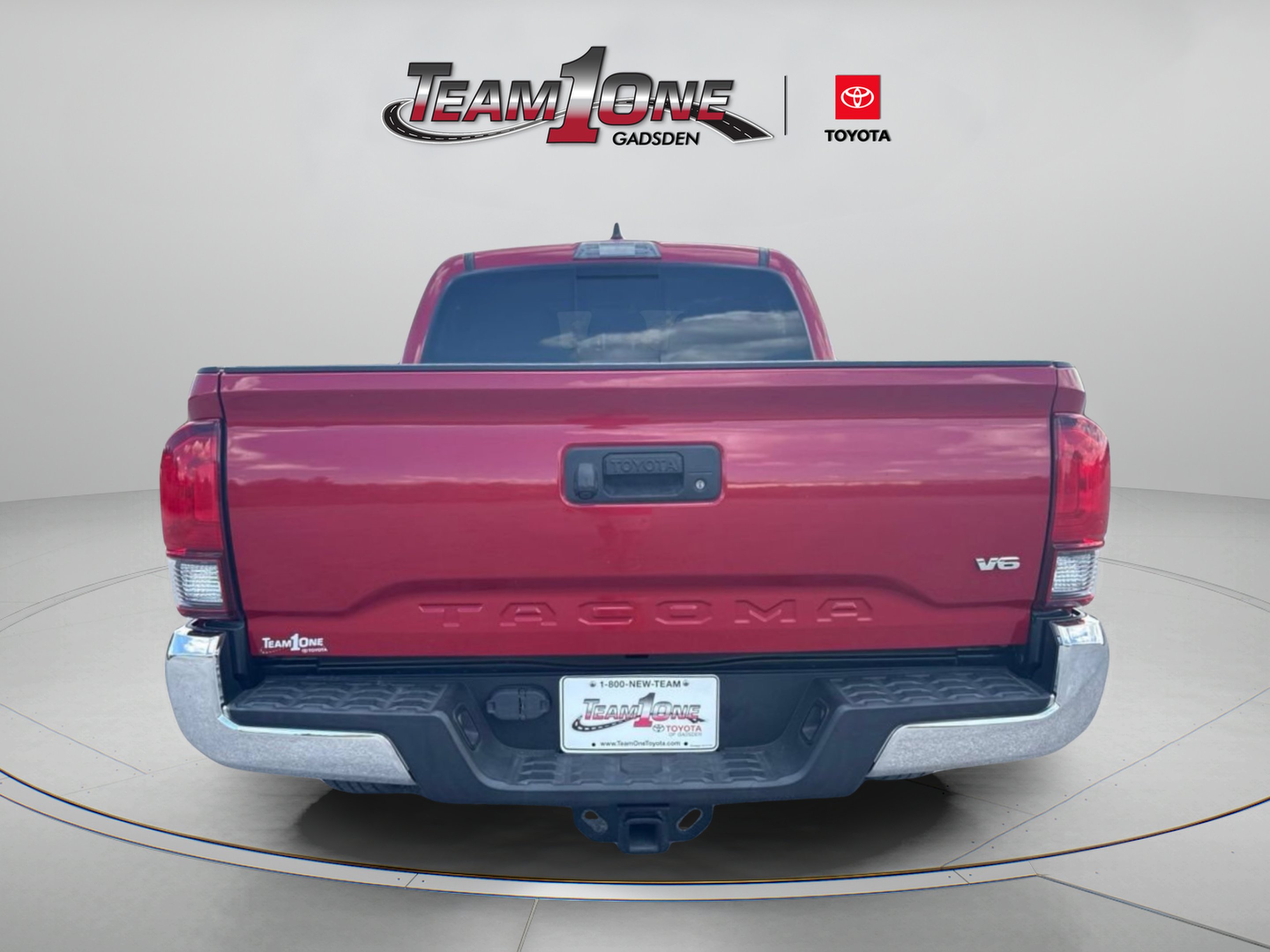 Used 2021 Barcelona Red Metallic Toyota SR5 image 9