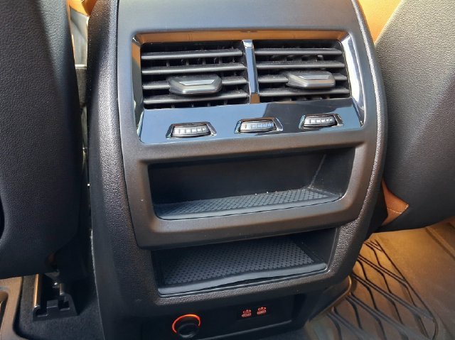 Used 2025 Gray BMW sDrive40i image 25