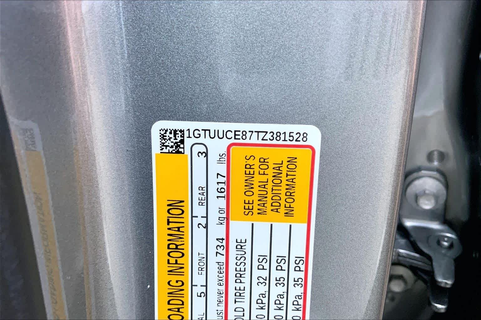 New 2026 Sterling Metallic GMC Elevation image 17