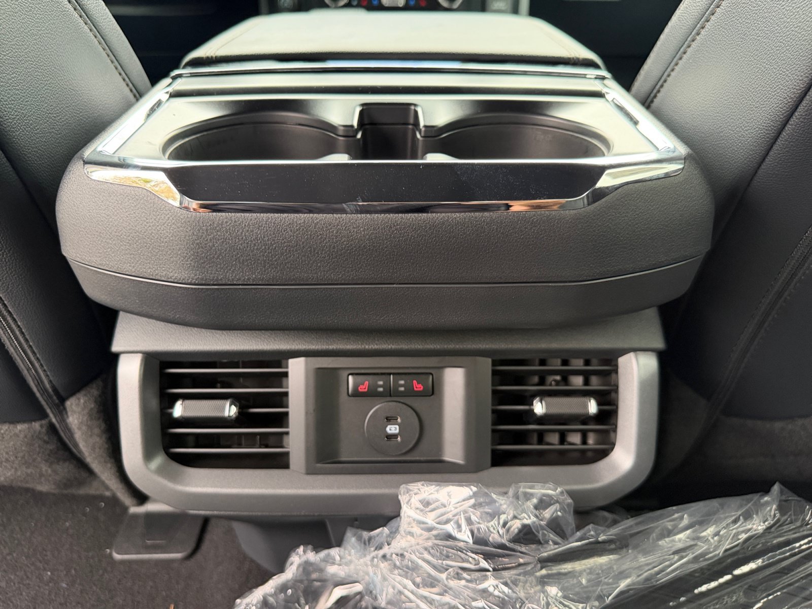 New 2026 Star White Metallic Tri-Coat Ford LARIAT image 23