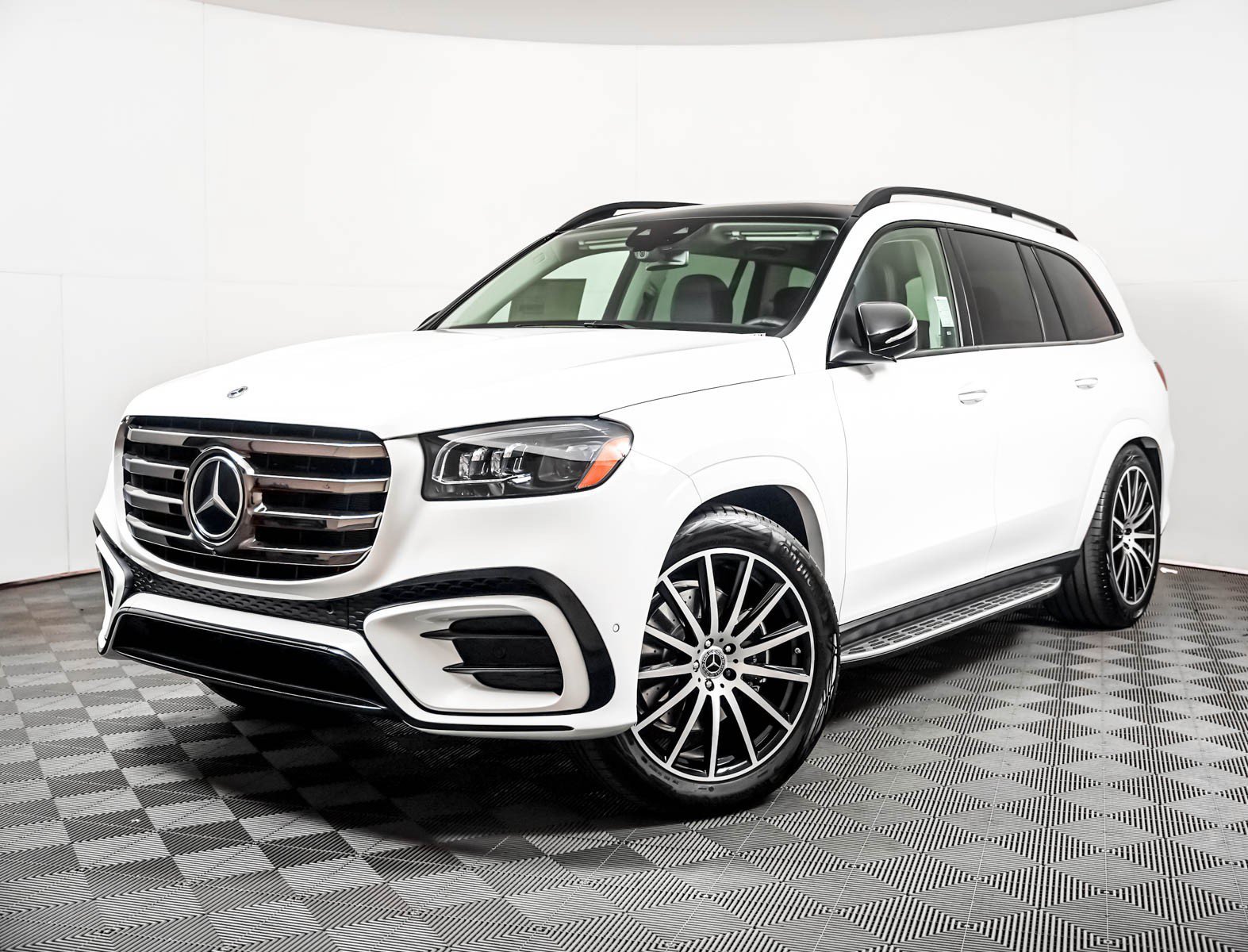 New 2026 Polar White Mercedes-Benz GLS 450 image 1