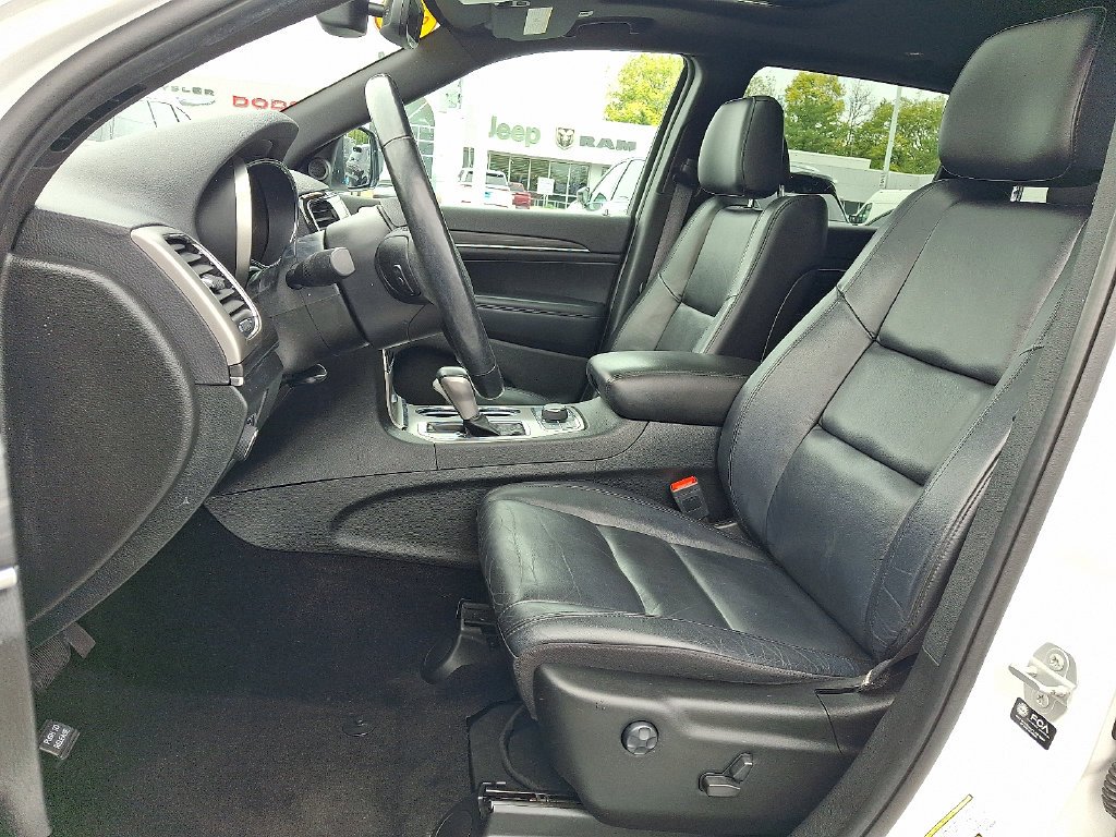 Used 2022 White Jeep Limited image 14