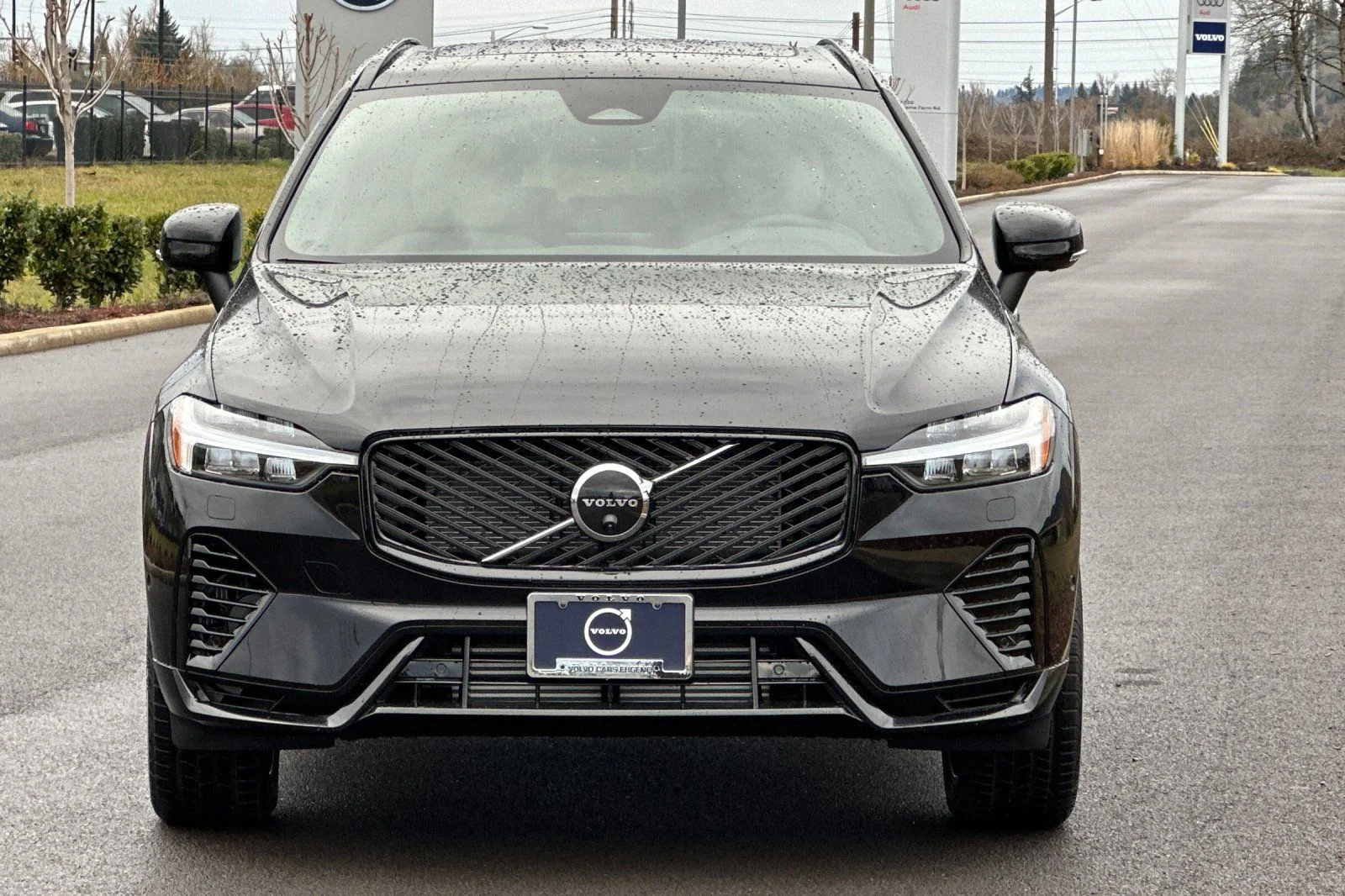 New 2026 Onyx Black Volvo Plus image 8