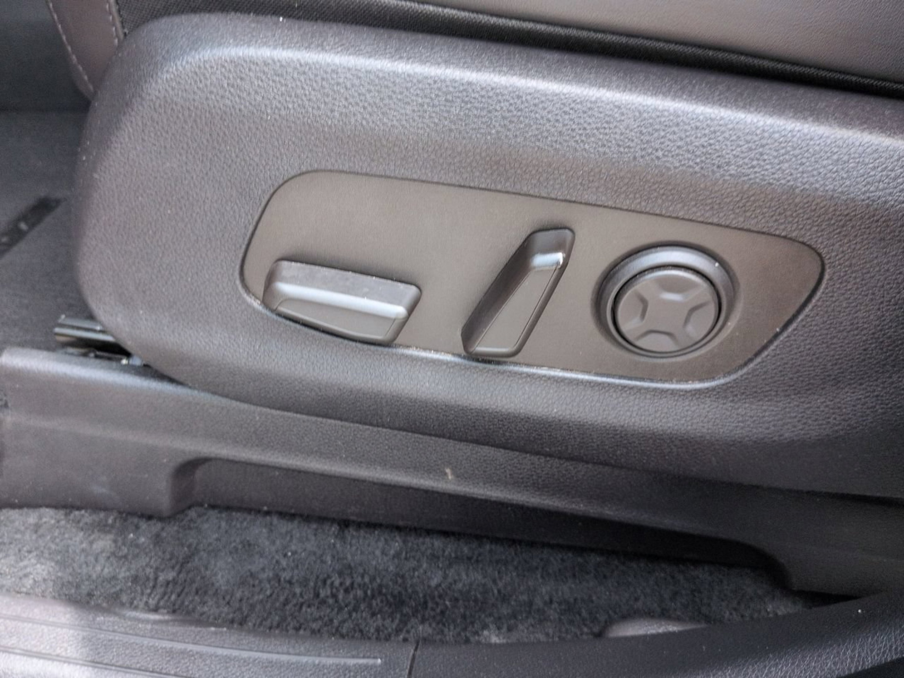 Certified Used 2025 Flare Red Kia LXS image 18