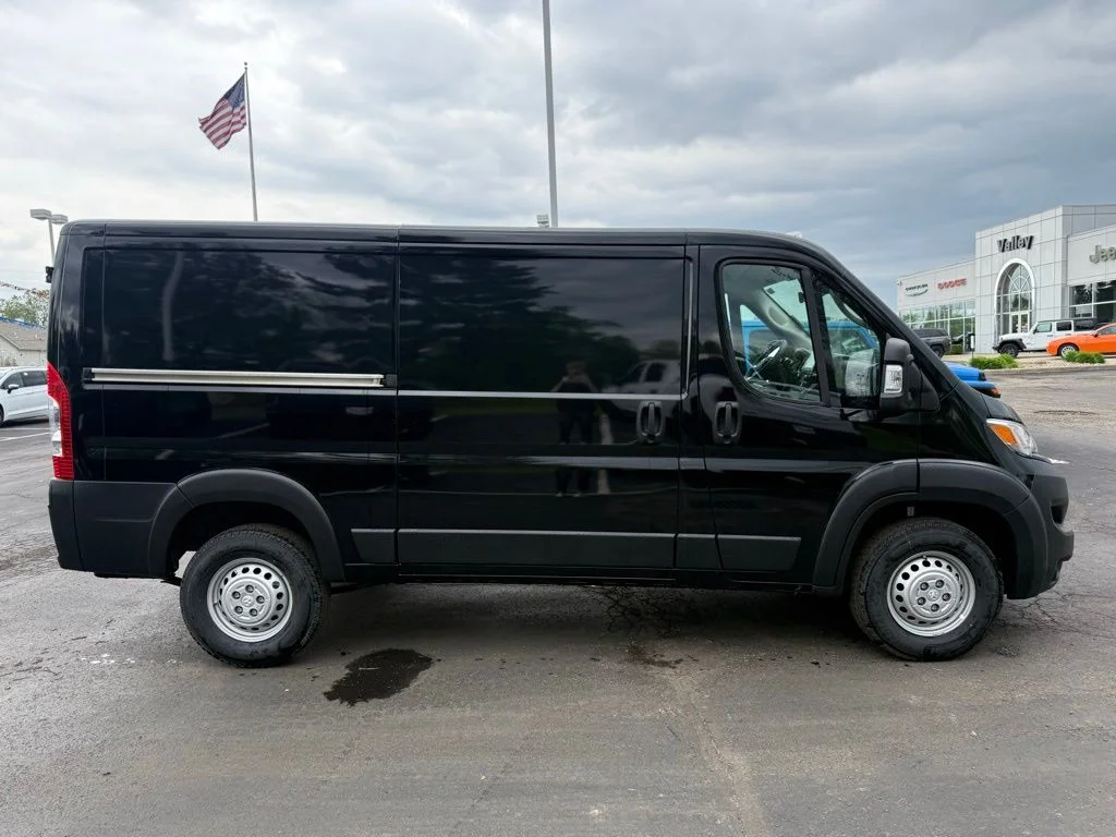 New 2026 Black Clear-Coat Exterior Paint RAM Low Roof image 2