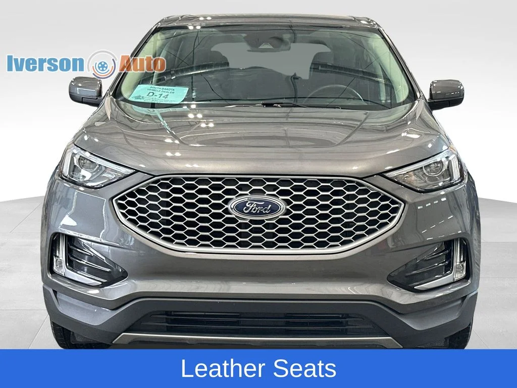 Used 2024 Gray Ford SEL image 5