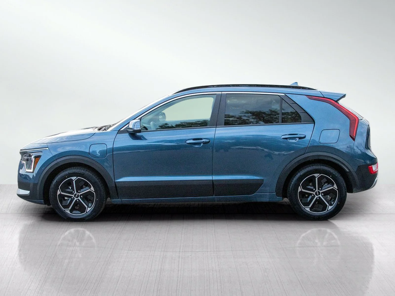 Used 2023 Kia Niro EX with VIN KNDCS3LF0P5116658 for sale in Wayzata, Minnesota