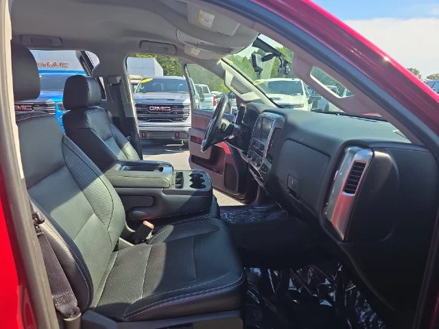 Used 2018 Red Chevrolet LT image 11