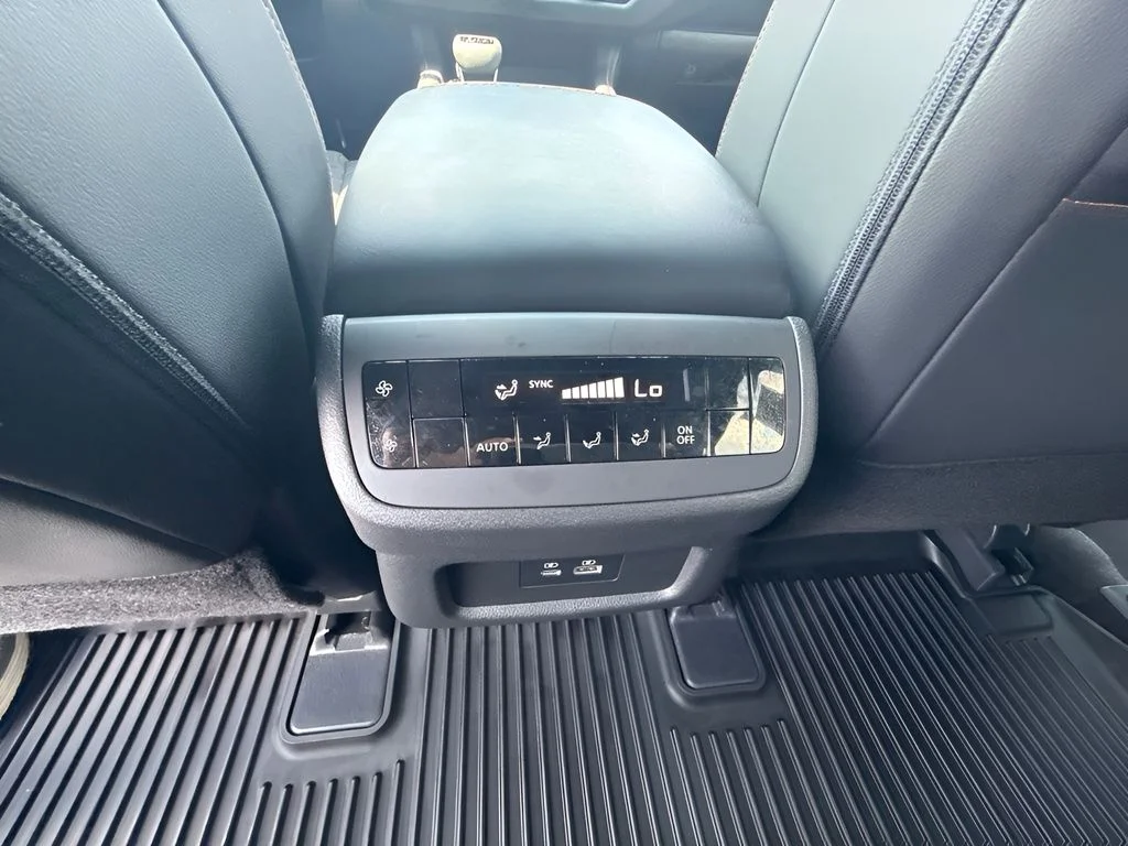 Used 2025 Beige Nissan Rock Creek image 11