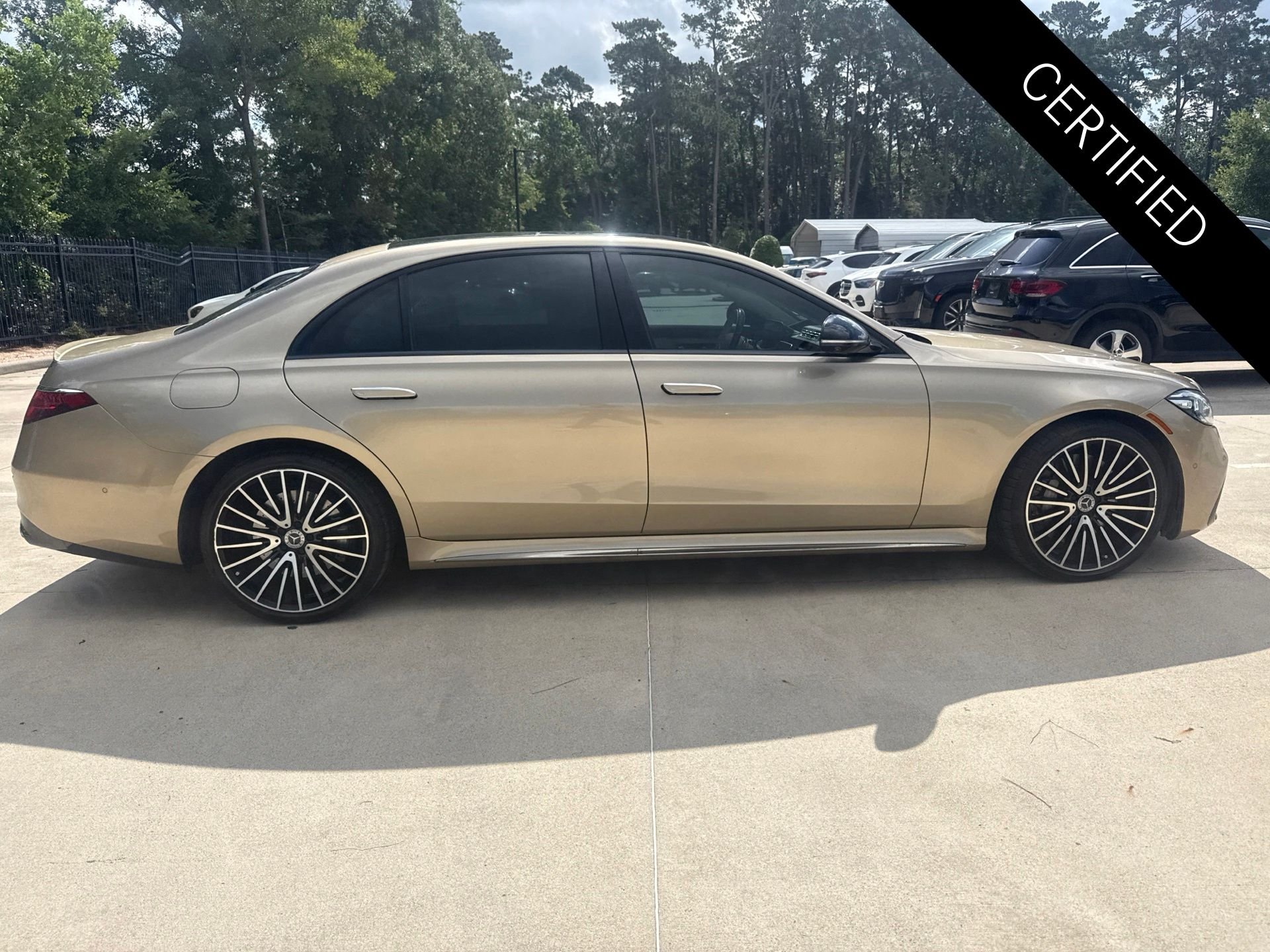 Certified Used 2023 MANUFAKTUR Kalahari Gold Magno Mercedes-Benz S 580 image 3