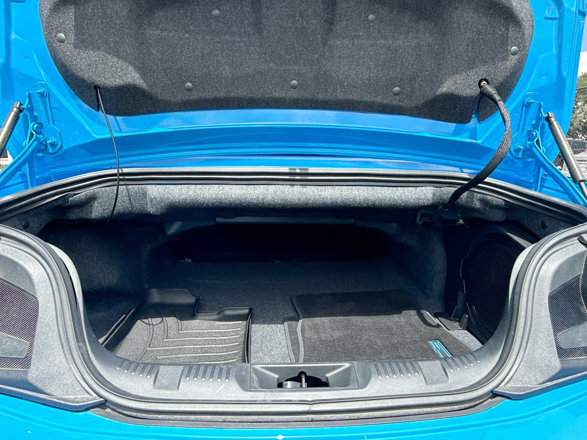 Used 2024 Grabber Blue Metallic Ford GT Premium image 12