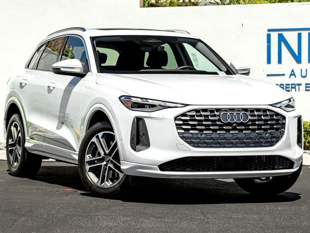 Used 2025 Glacier White Audi  image 4