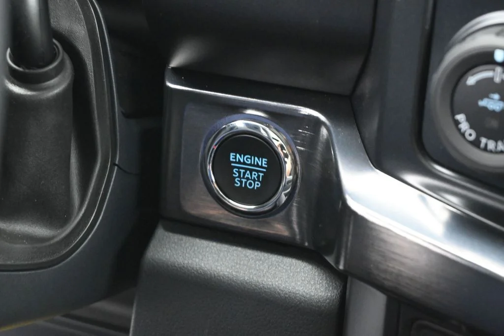 New 2026 Glacier Gray Metallic Tri-Coat Ford Lariat image 13
