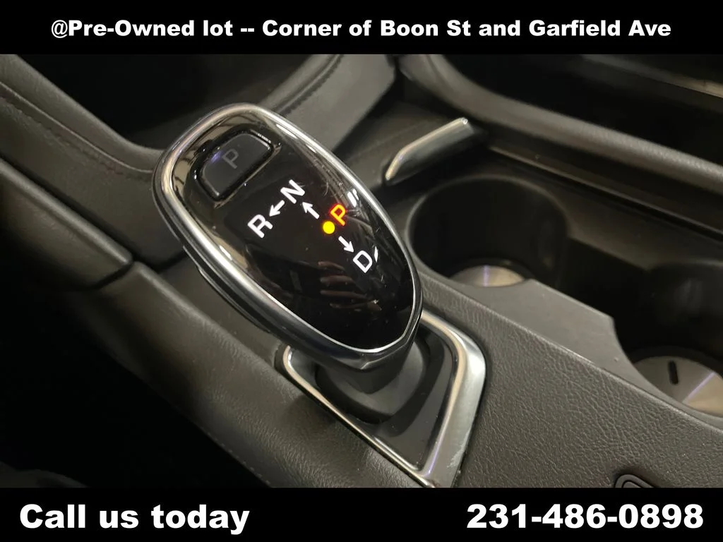 Used 2017 Silver Cadillac Luxury image 25