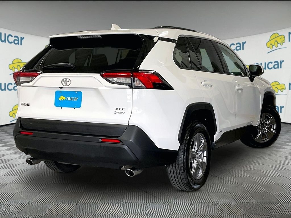 Used 2025 White Toyota XLE image 6