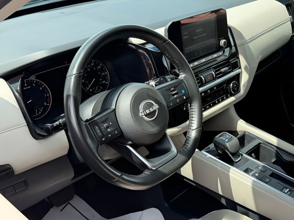 Used 2024 Deep Ocean Blue Nissan SV image 14