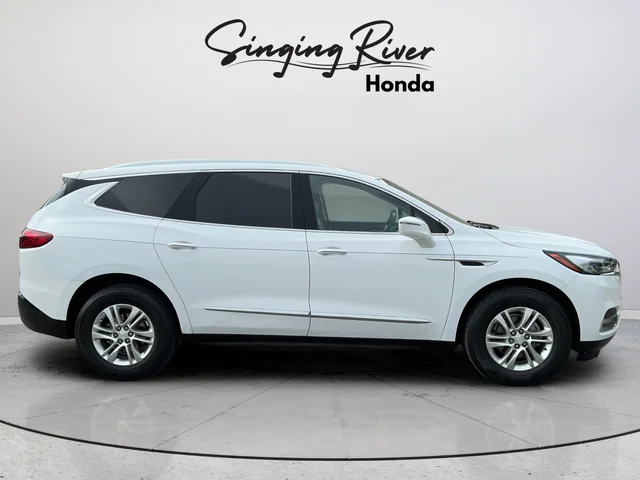 Used 2018 White Buick Essence image 8