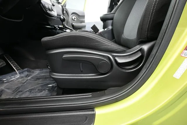 Used 2019 Green Kia Plus image 21