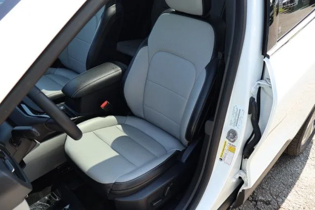 Certified Used 2024 White Metallic Ford Platinum image 14