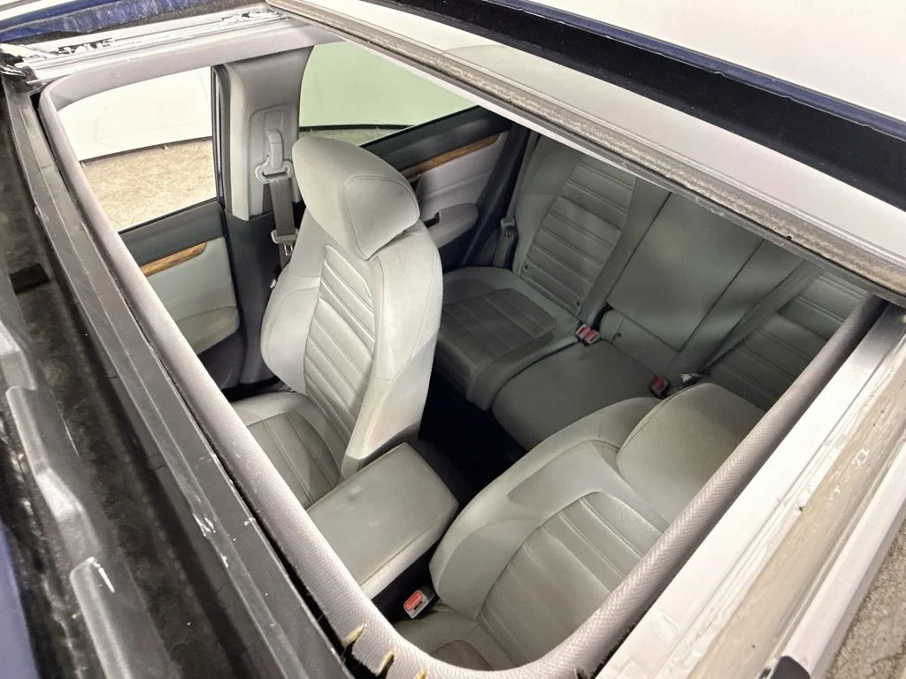 Used 2018 Obsidian Blue Pearl Honda EX image 5