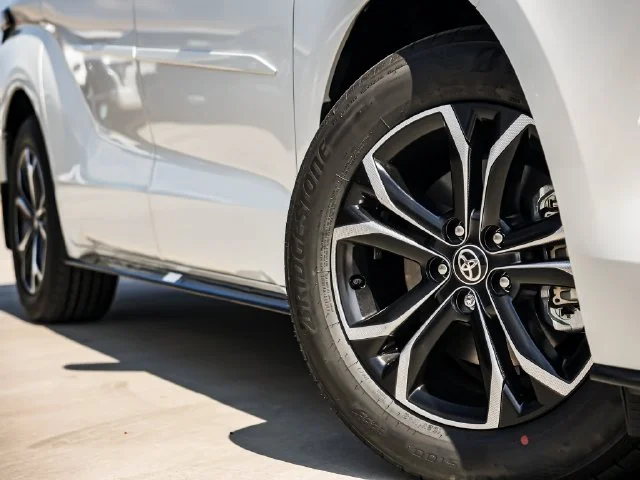 New 2026 Pearl Toyota Platinum image 2