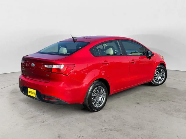 Used 2013 Red Kia LX image 5