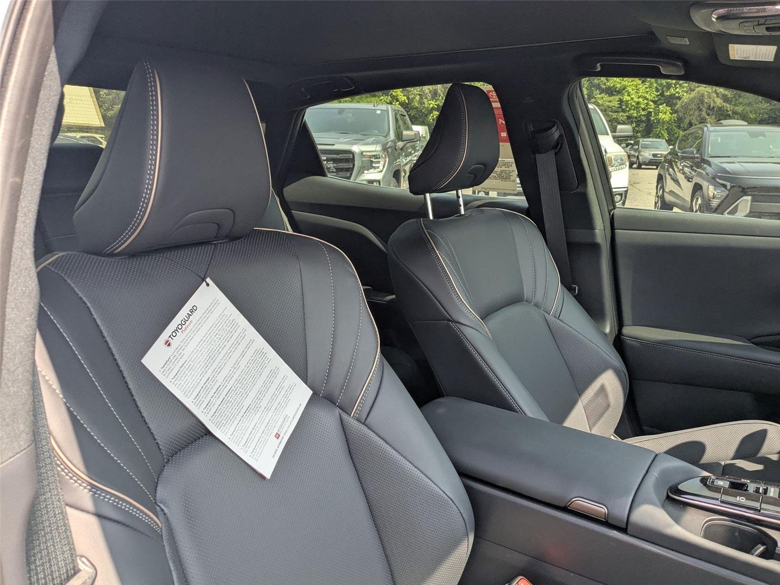 Used 2025 Oxygen White Toyota Platinum image 35