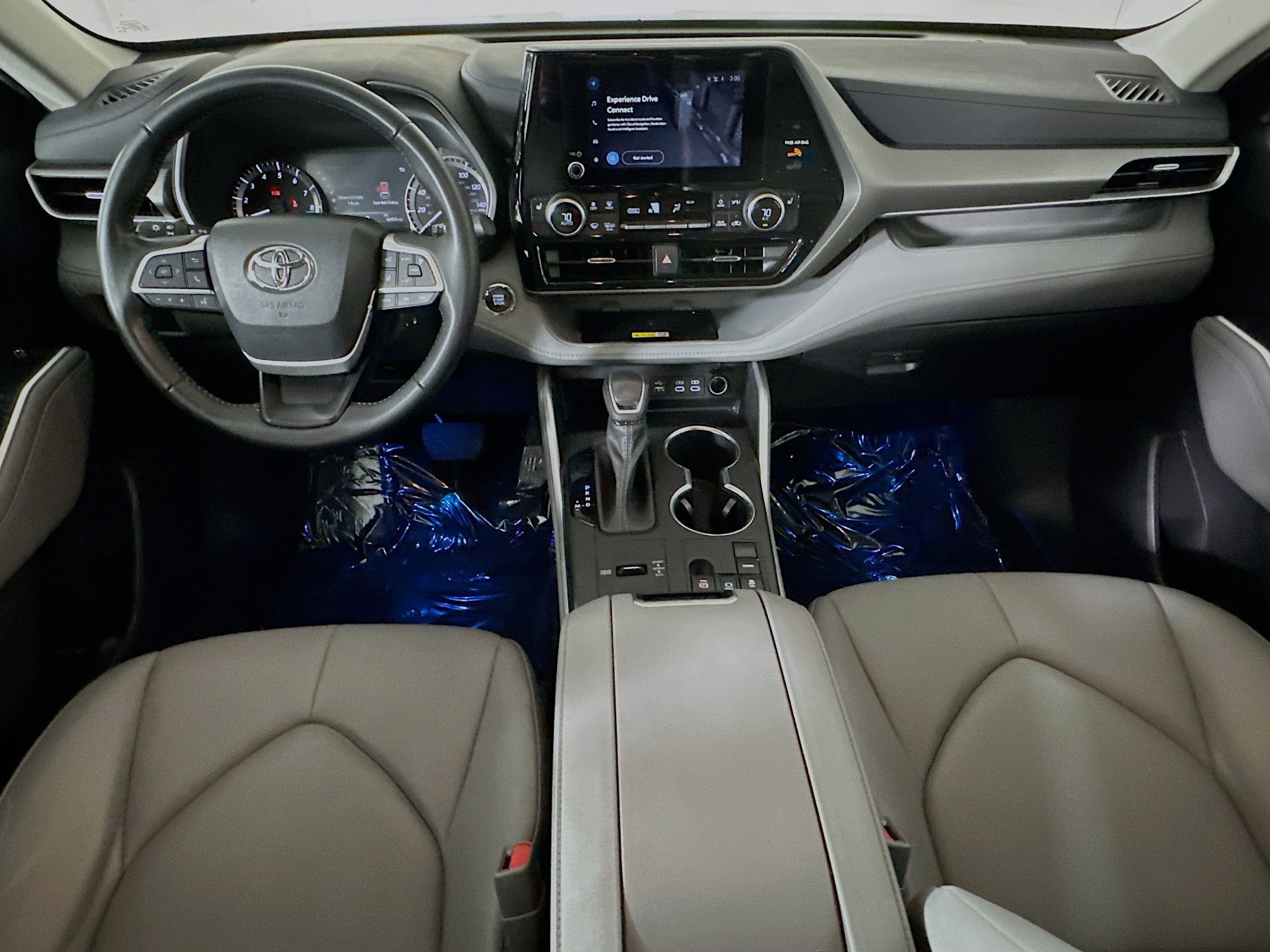 Used 2023 Celestial Silver Metallic Toyota XLE image 27