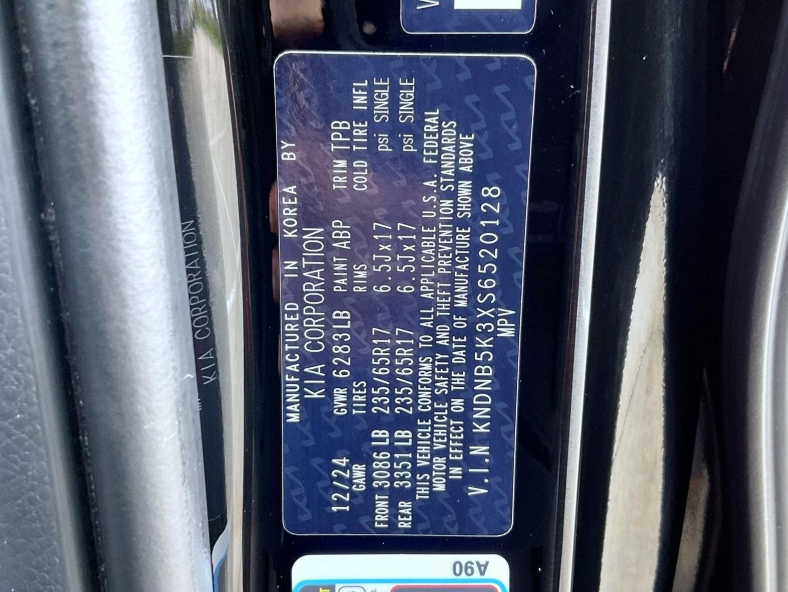 Used 2025 Black Kia LXS image 27