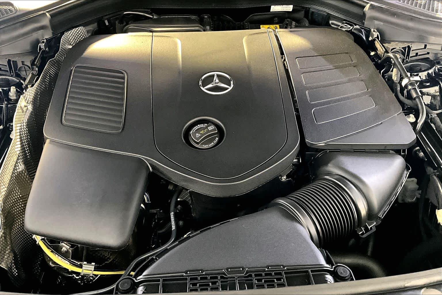 New 2026 Black Mercedes-Benz GLC 300 image 14