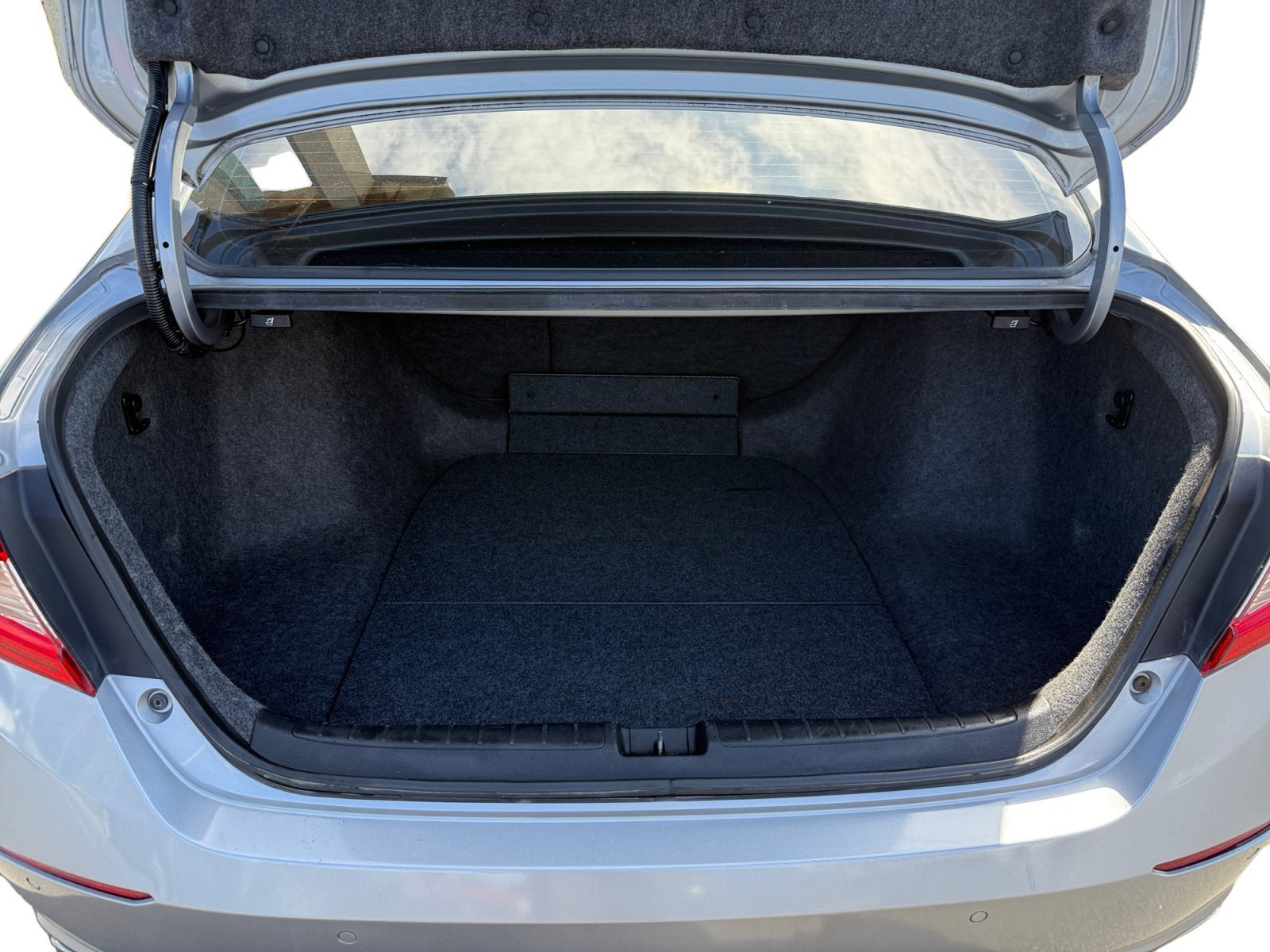 Certified Used 2018 Silver Honda Touring image 17