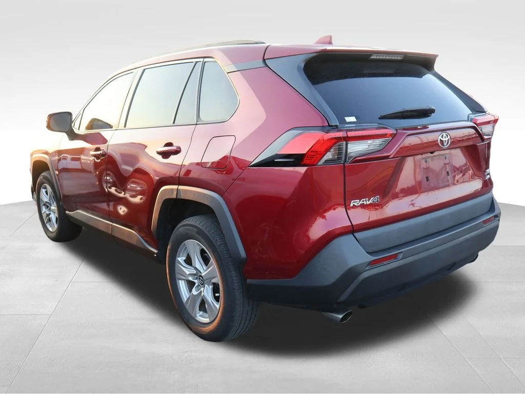 Used 2021 Red Toyota XLE image 24