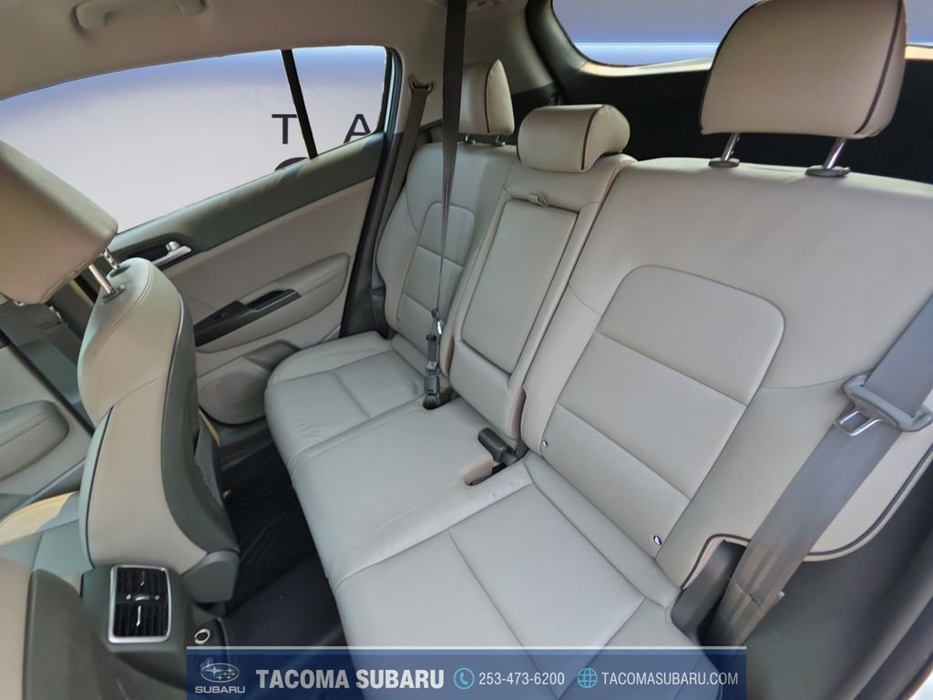 Used 2017 White Kia EX image 16