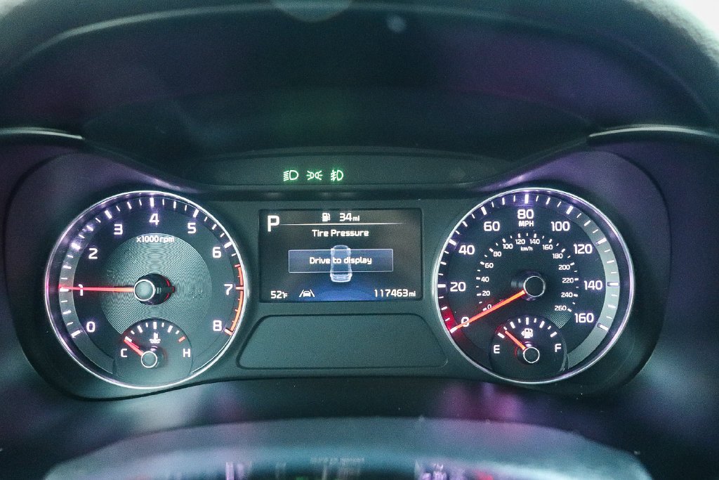 Used 2022 Snow White Pearl Kia GT-Line image 25