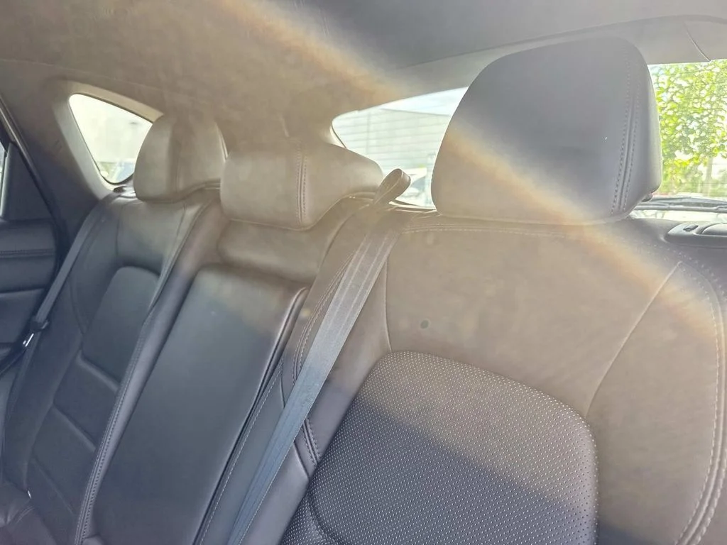 Used 2019 Silver Mazda Signature image 15