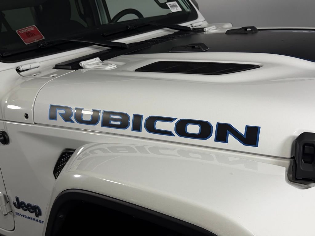 Used 2023 White Jeep Rubicon 4xe image 17