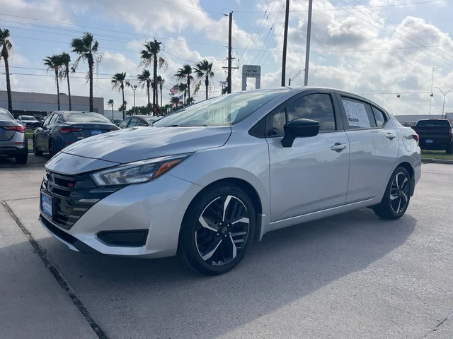 2024 Nissan Versa 1.6 SR
