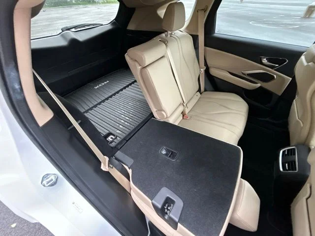 Used 2021  Acura Base image 59