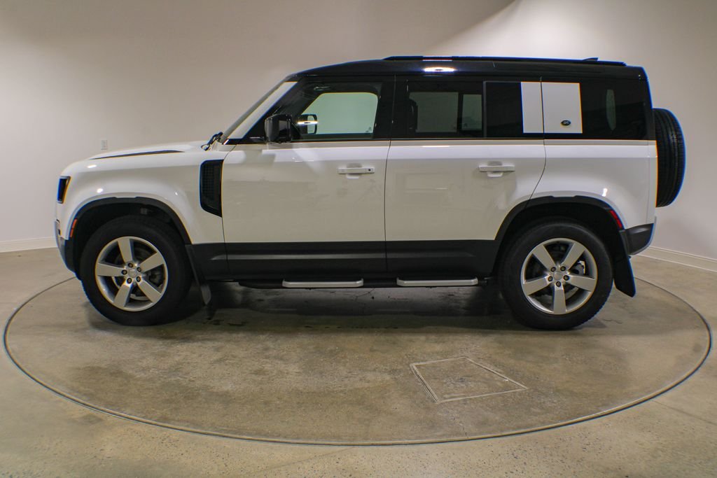Used 2023 Fuji White Land Rover S image 3