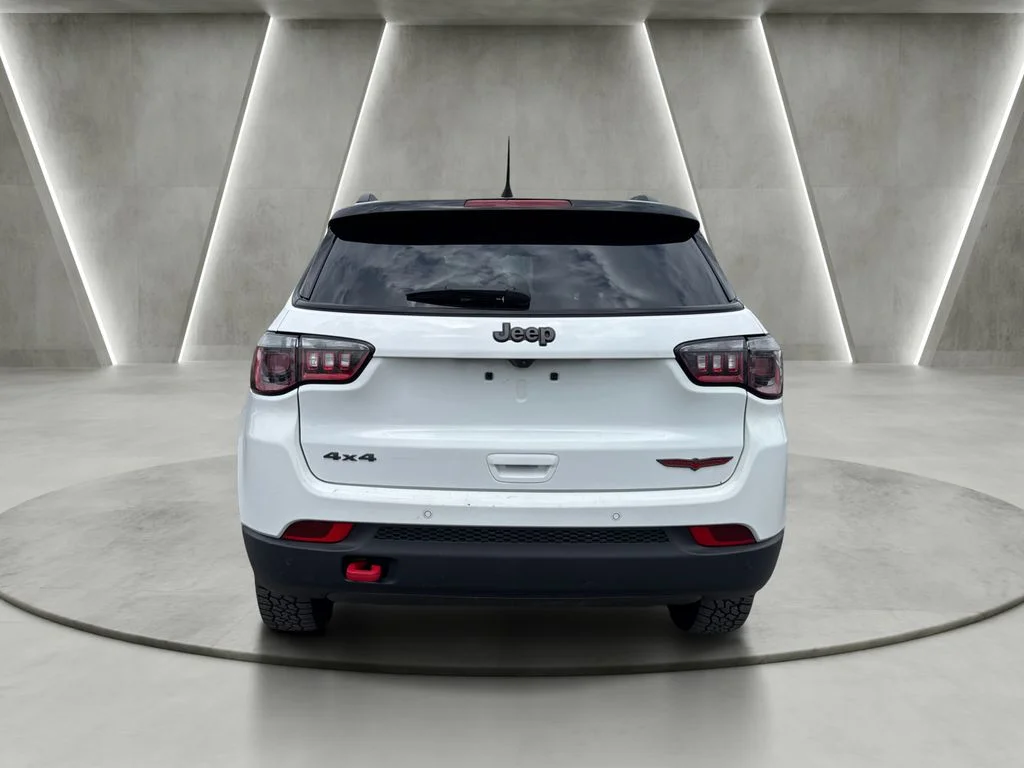 2025 Jeep Compass Trailhawk - Photo 6