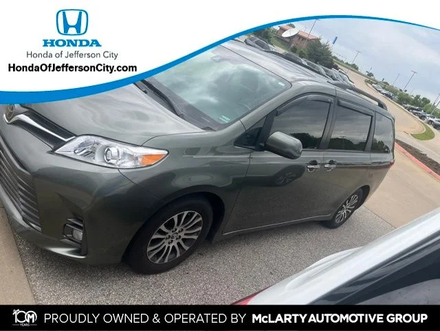 2020 Toyota Sienna XLE V6 8-Passenger FWD's photo