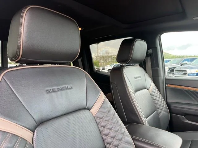 Used 2023 Onyx Black GMC Denali image 25