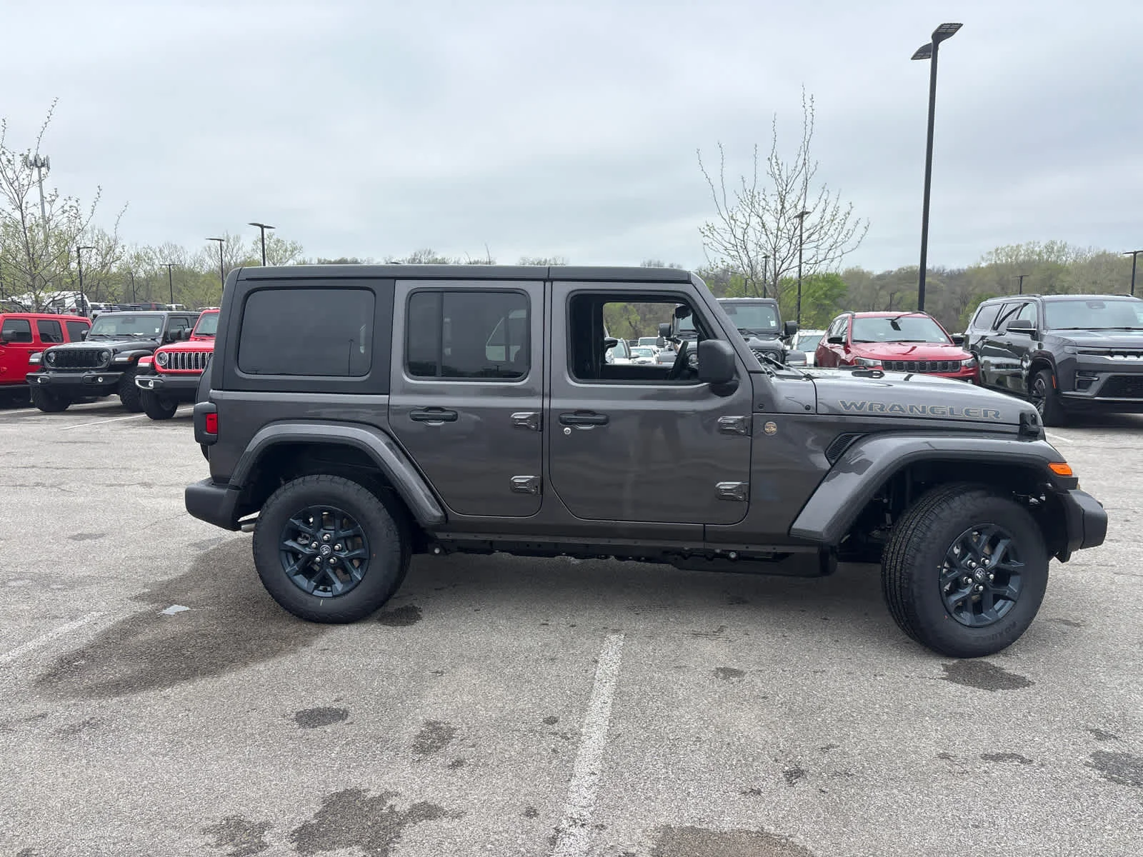 New 2026 Granite Crystal Metallic Clear-Coat Exterior Paint Jeep 85th Anniversary image 10