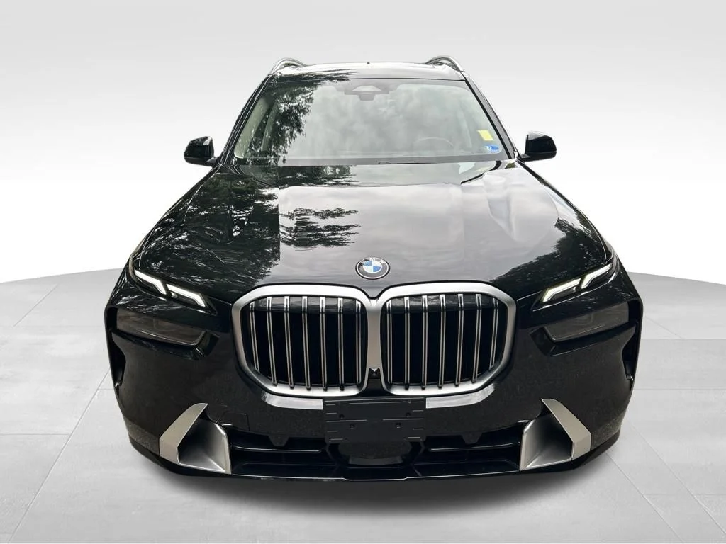 Used 2024 Black BMW xDrive40i image 8