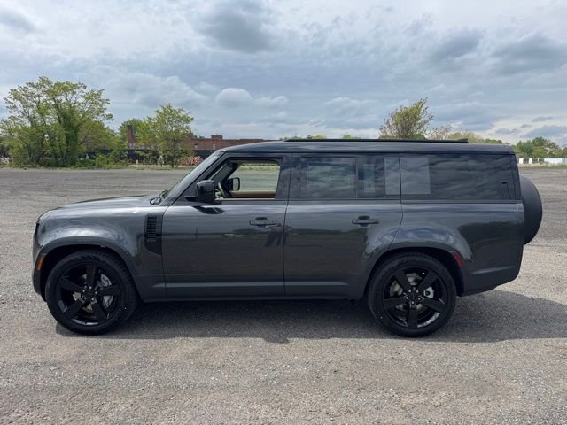 New 2026 Carpathian Grey Land Rover S image 2
