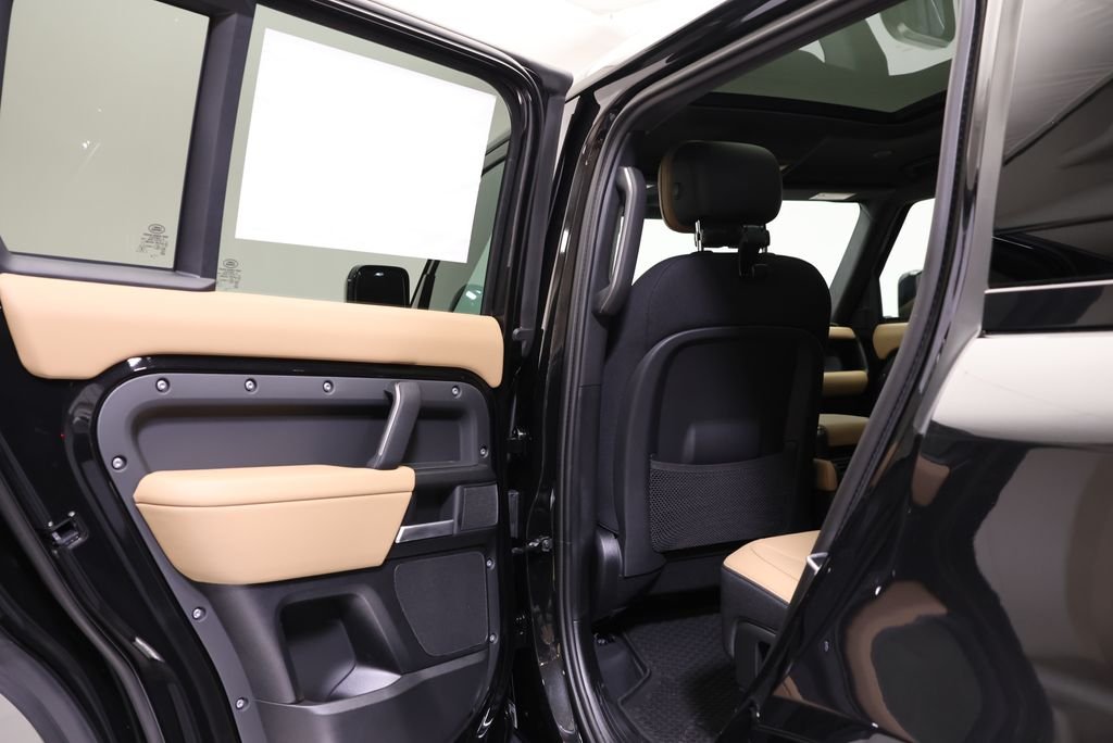 2026 Land Rover Defender V8 - Photo 33