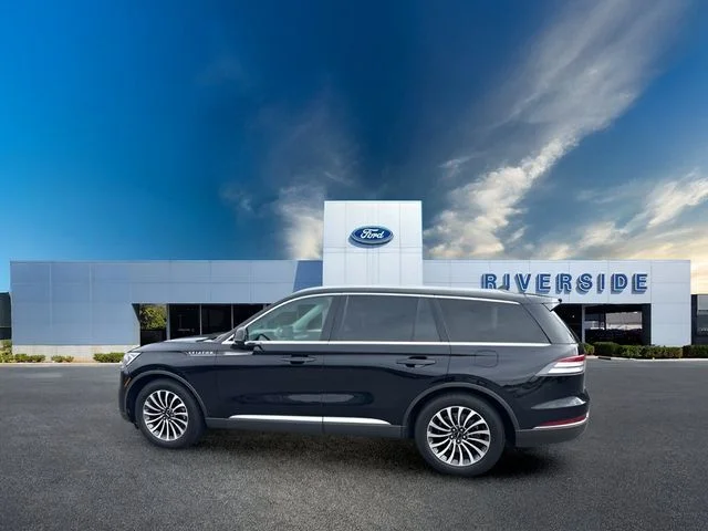 Used 2021 Black Lincoln Reserve image 6